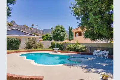 921 E Elmwood Avenue, Burbank, CA 91501 - Photo 25