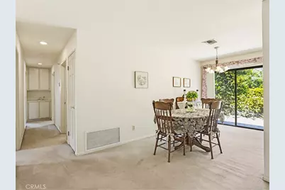 921 E Elmwood Avenue, Burbank, CA 91501 - Photo 7