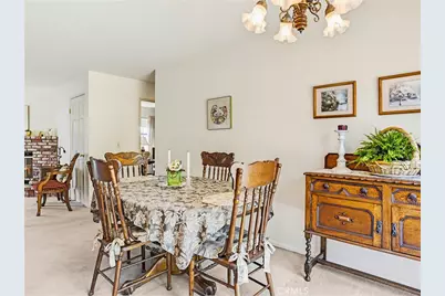 921 E Elmwood Avenue, Burbank, CA 91501 - Photo 9
