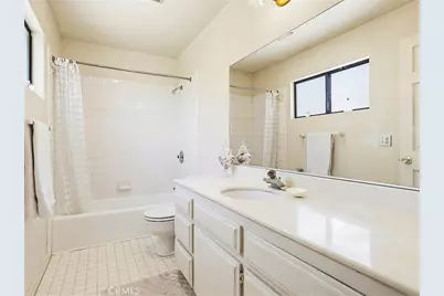 921 E Elmwood Avenue, Burbank, CA 91501 - Photo 19