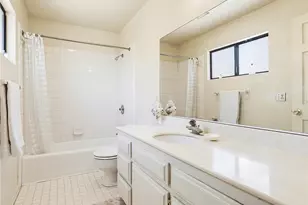 921 E Elmwood Ave, Burbank, CA 91501 - Photo 19