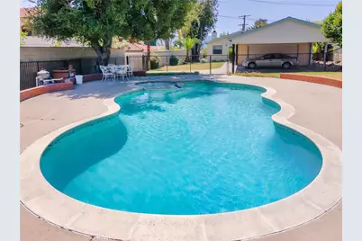 921 E Elmwood Avenue, Burbank, CA 91501 - Photo 1