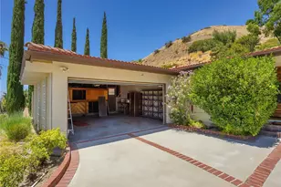 10087 Sully Dr, Los Angeles, CA 91352 - Photo 5