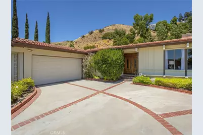 10087 Sully Drive, Los Angeles, CA 91352 - Photo 3