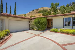 10087 Sully Dr, Los Angeles, CA 91352 - Photo 3