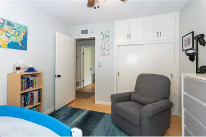 21000 Elkwood, Canoga Park, CA 91304 - Photo 19