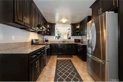 21000 Elkwood, Canoga Park, CA 91304 - Photo 5