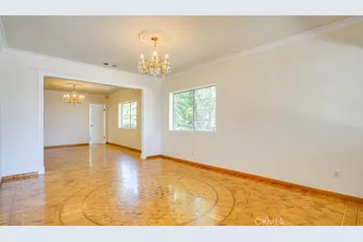 14260 Kittridge Street, Van Nuys, CA 91405 - Photo 3