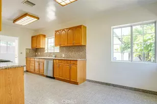 14260 Kittridge St, Van Nuys, CA 91405 - Photo 7