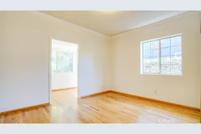 14260 Kittridge Street, Van Nuys, CA 91405 - Photo 11