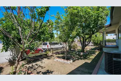 14260 Kittridge Street, Van Nuys, CA 91405 - Photo 31