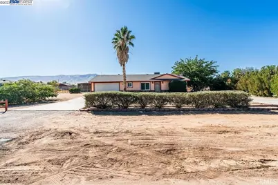 21019 Rambling, Apple Valley, CA 92308 - Photo 15