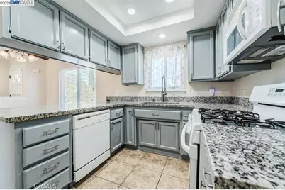 21019 Rambling, Apple Valley, CA 92308 - Photo 9