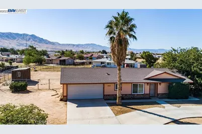 21019 Rambling, Apple Valley, CA 92308 - Photo 1