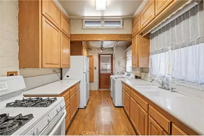 3057 Orange Avenue, La Crescenta, CA 91214 - Photo 11