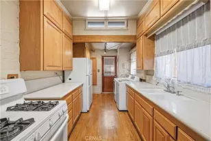 3057 Orange Ave, La Crescenta, CA 91214 - Photo 11