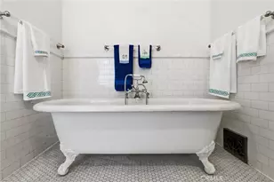 1415 S Manhattan Pl, Los Angeles, CA 90019 - Photo 35