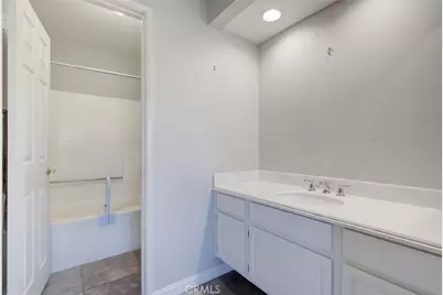 334 Country Club #C, Simi Valley, CA 93065 - Photo 31