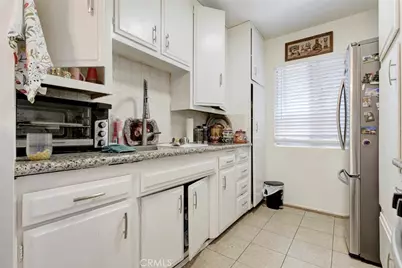 14218 Sylvan Street, Sherman Oaks, CA 91401 - Photo 9