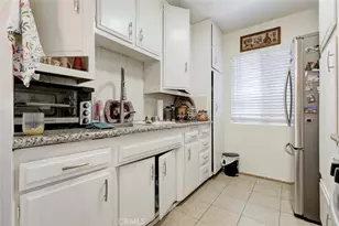 14218 Sylvan St, Sherman Oaks, CA 91401 - Photo 9