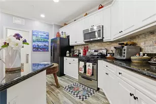 20317 Julia Ln, Saugus, CA 91350 - Photo 15