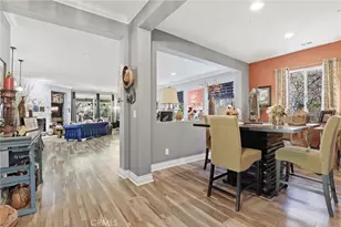 20317 Julia Ln, Saugus, CA 91350 - Photo 5