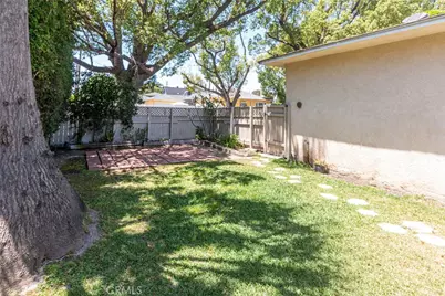 240 N Keystone, Burbank, CA 91506 - Photo 33