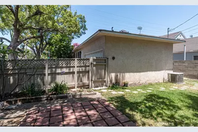 240 N Keystone, Burbank, CA 91506 - Photo 31