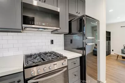 11813 Runnymede Street #43, North Hollywood, CA 91605 - Photo 5