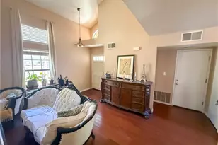 28982 Sam Pl, Canyon Country, CA 91387 - Photo 5
