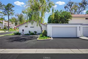 6818 Poppyview Dr, Oak Park, CA 91377 - Photo 3