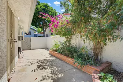 6818 Poppyview Drive, Oak Park, CA 91377 - Photo 29