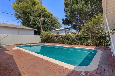 821 N Myers, Burbank, CA 91506 - Photo 23
