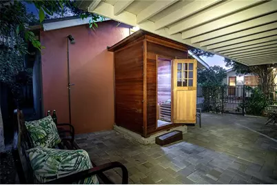 640 S Parish Place, Burbank, CA 91506 - Photo 29