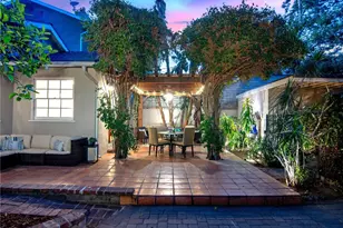 640 S Parish Pl, Burbank, CA 91506 - Photo 23