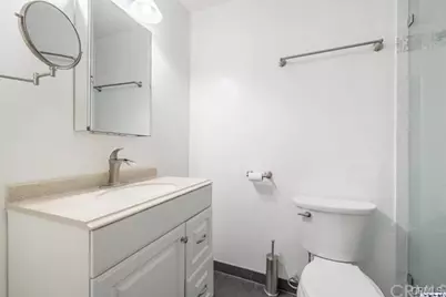 601 E Orange Grove #103, Burbank, CA 91501 - Photo 9