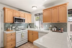20914 Pilar Rd, Woodland Hills, CA 91364 - Photo 5