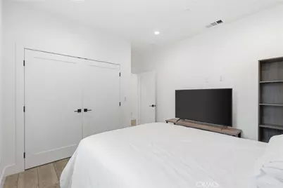 13822 Oxnard, Van Nuys, CA 91401 - Photo 21