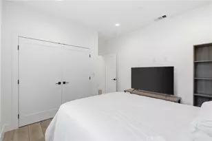 13822 Oxnard, Van Nuys, CA 91401 - Photo 21