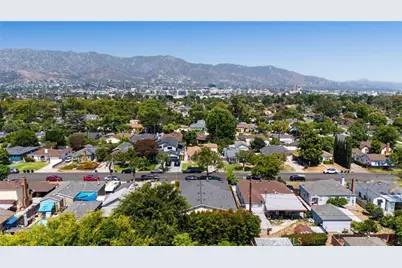 827 N Lamer, Burbank, CA 91506 - Photo 37