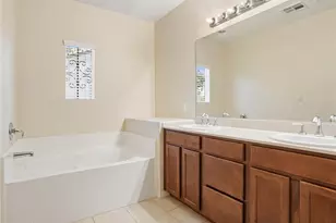 28457 Herrera St, Valencia, CA 91354 - Photo 21