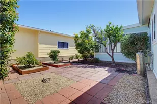 115 Poinsettia Gardens Dr, Ventura, CA 93004 - Photo 35