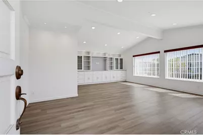 115 Poinsettia Gardens Drive #115, Ventura, CA 93004 - Photo 5