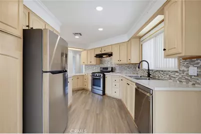 115 Poinsettia Gardens Drive #115, Ventura, CA 93004 - Photo 19