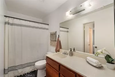 22133 Burbank Blvd #5, Woodland Hills, CA 91367 - Photo 23