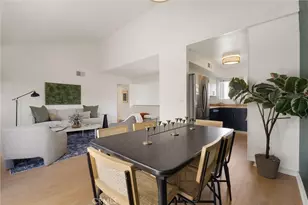 22133 Burbank Blvd, Woodland Hills, CA 91367 - Photo 9