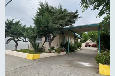 10438 Scoville Avenue, Sunland, CA 91040 - Photo 11