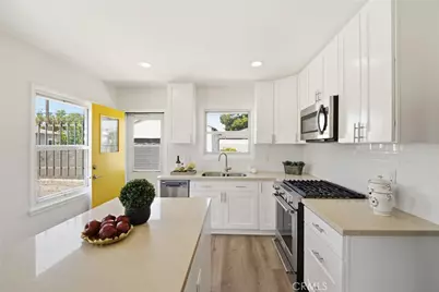 2141 N Evergreen Street, Burbank, CA 91505 - Photo 21