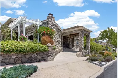 902 E Olive Avenue, Burbank, CA 91501 - Photo 11