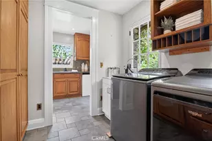 902 E Olive Ave, Burbank, CA 91501 - Photo 43